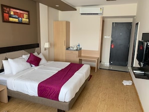 Room - Leisure Vacations Westend (Karwar)