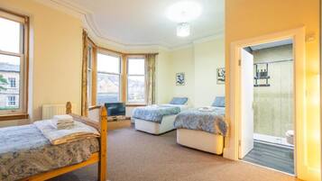 Deluxe Quadruple Room, Hill View | WiFi (free)