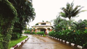 Exterior - Best Western Discover Motel (Karjat)