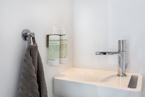 Unclassified image, 5 of 19, button - Spreeapartment Mara (Berlin)