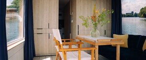 Unclassified image, 4 of 19, button - Spreeapartment Mara (Berlin)