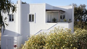 Exterior - Le Blanc Resort Two Luxury Villas (Santorini)
