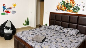 Room - Cozy Stay Royal bnb in Tricity (Sahibzada Ajit Singh Nagar)