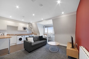 Interior - K Suites - Modern Waterside  Apt w/ FREE parking (Lowestoft)