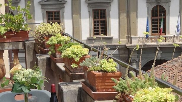 Khu ẩm thực ngoài trời