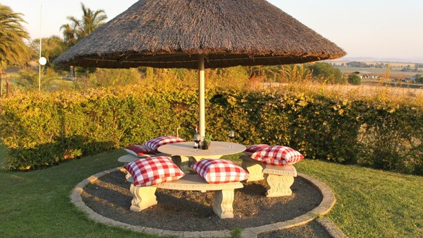 Outdoor dining - Drakensview Self Catering (Winterton)