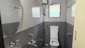 Bathroom - Sukoon Farm - Cottage C (Palasdari, Maharashtra, Karjat)
