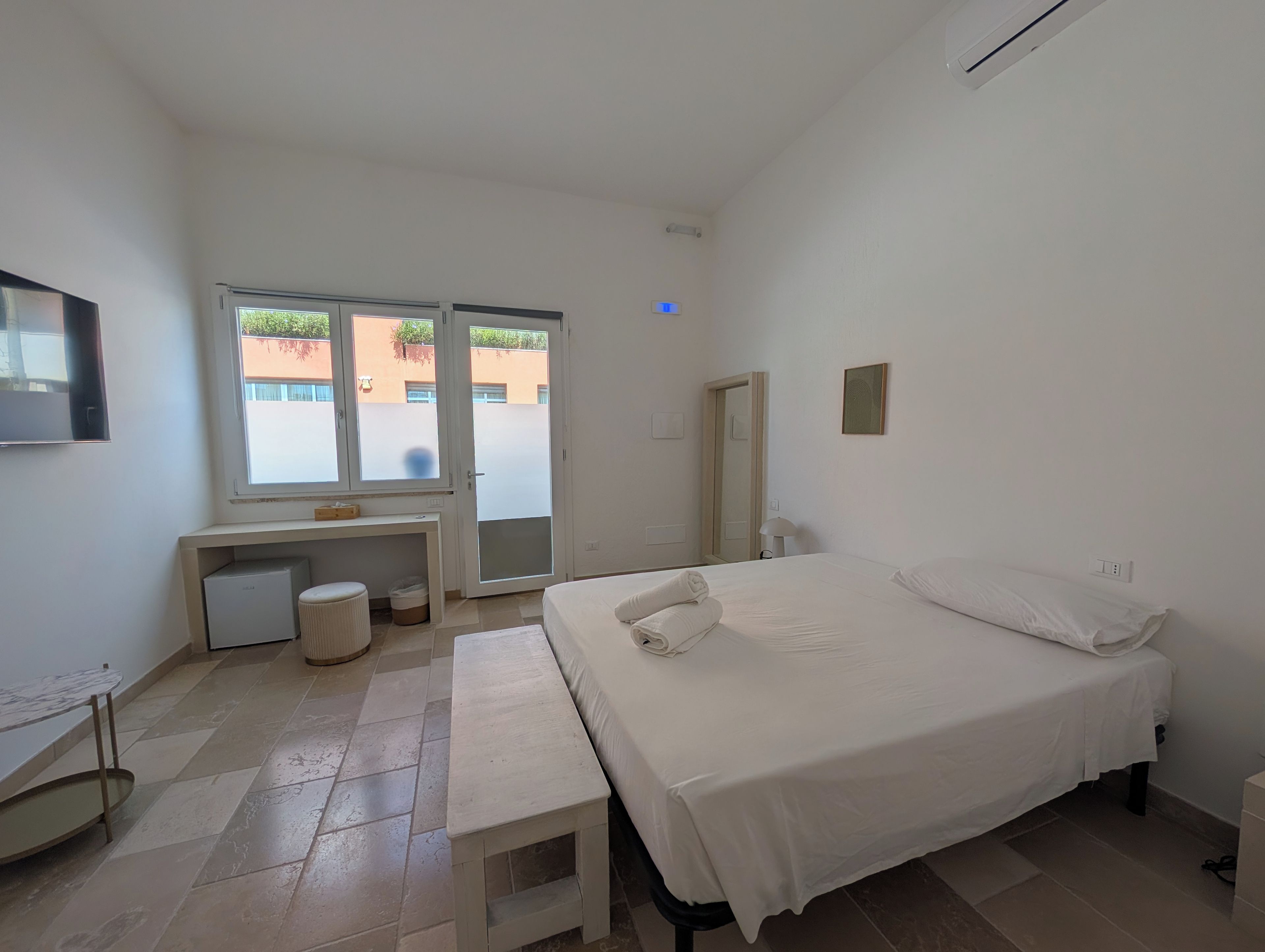 Quarto casal ou duplo superluxo | Escrivaninha, espaço de trabalho para notebook, Wi-Fi de cortesia