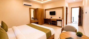 StayGuru Palm Glow Resort