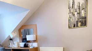 Room - Hotels 24-7 - The Old Victoria Hotel (Newport)