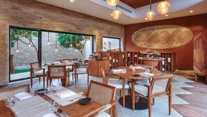 Dining - Woods At Sasan (Mendarda)