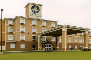 Unclassified image, 2 of 20, button - Spark by Hilton Harrisburg East (Harrisburg)