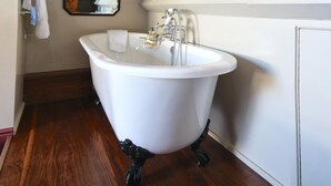 Bathroom - Rum Doodle Bed & Breakfast - Adults Only (Windermere)