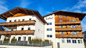 Exterior - Lebe Schlitters - Apartmenthaus im Zillertal (Zell am Ziller)