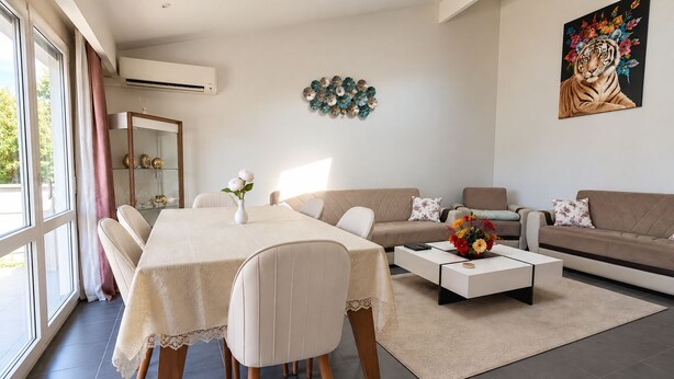 Dining - The Family Home (Chartres)