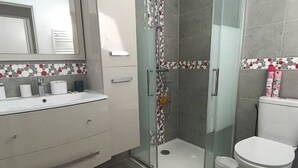 Unclassified image, 5 of 9, button - Vrbo Property (Chartres)