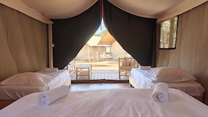 Premium Tent, Mountain View | Cribs (free), WiFi (free), individually decorated - Ortal Glamping (Ortal)