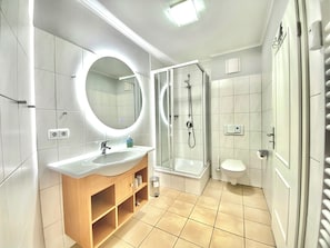 Unclassified image, 4 of 14, button - Vrbo Property (Kühlungsborn)