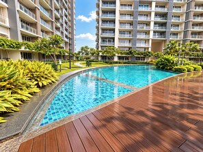 Pool - 3 Bedroom Condo near BGC Taguig Alder Residences (Taguig)