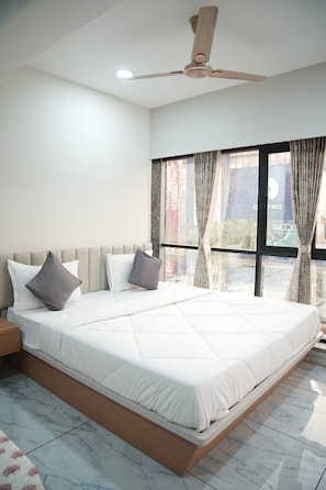 Deluxe Double Room, City View | Free WiFi - Hotel Harmony Inn Ahmedabad (Ahmedabad)