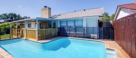 House (4 Bedrooms) | Front of property