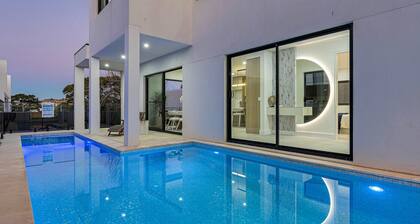Spacious 5-Bedroom Resort-Style Sydney Family Home with Private Swimming Pool