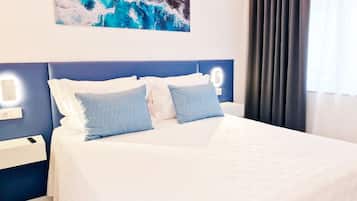 Superior Double Room, Balcony, City View | Premium bedding, Select Comfort beds, laptop workspace, WiFi (free)