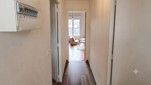 Interior - Cozy, modern studio – Near Chartres/Train Station (Lucé)