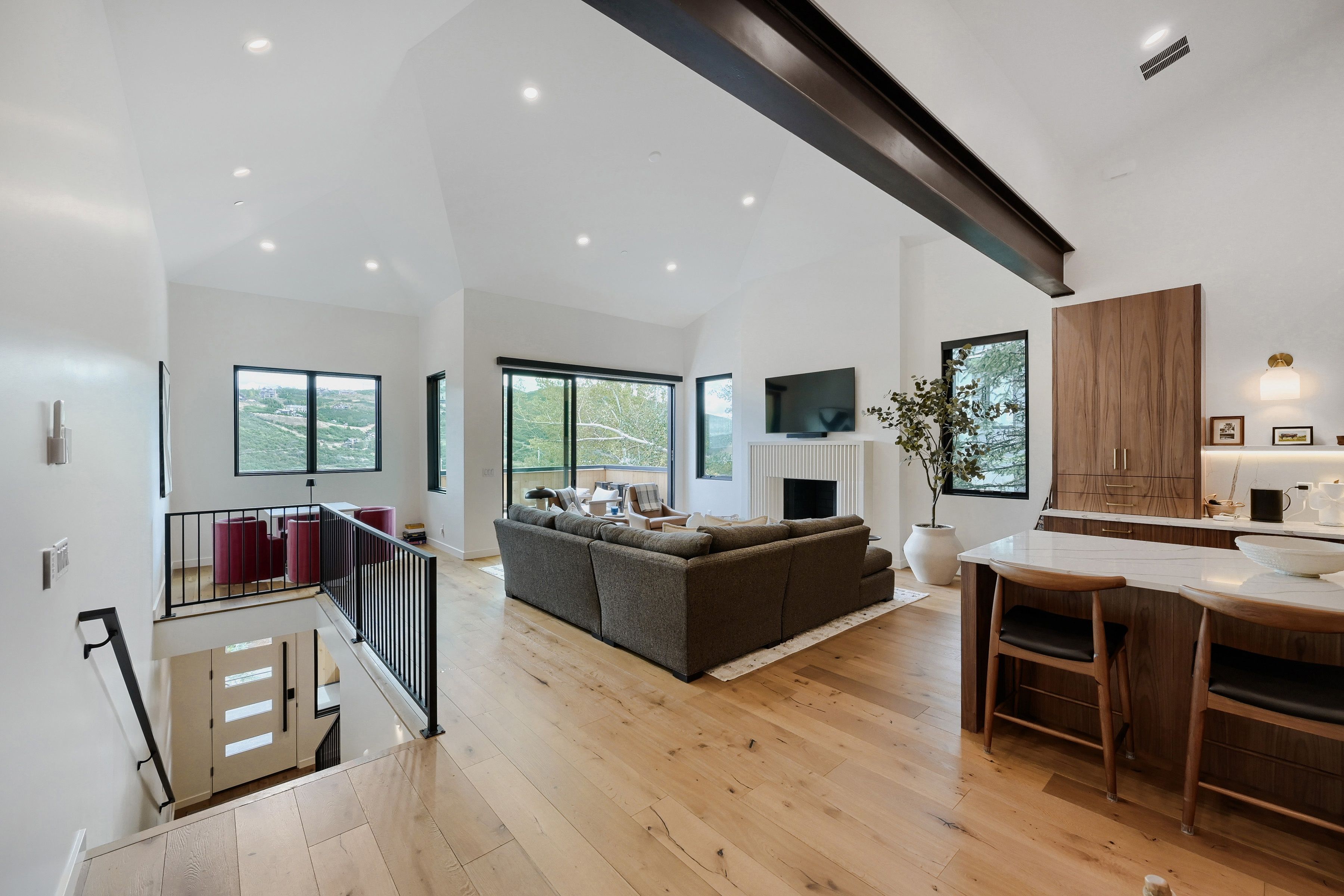 Casa, 4 habitaciones | Zona de estar | Una Smart TV