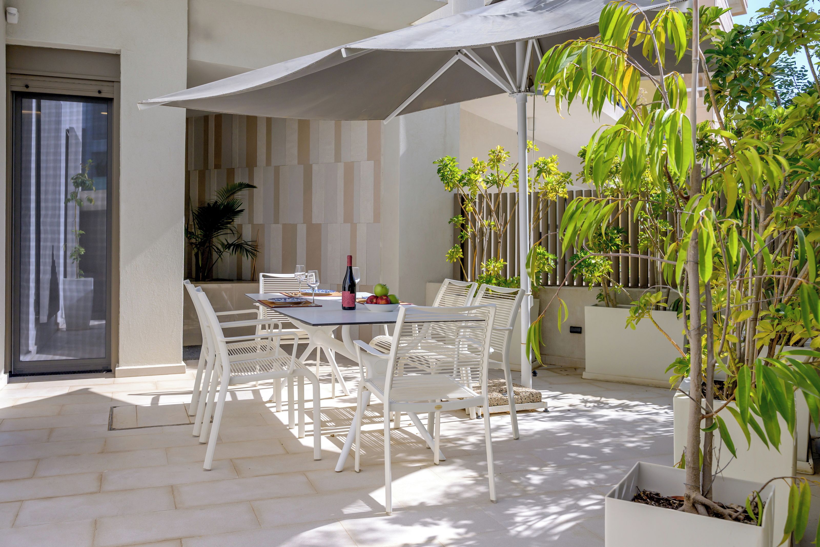 Apartment, Patio, City View | Outdoor dining