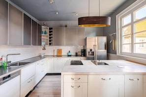 Kühlschrank, Hochstuhl