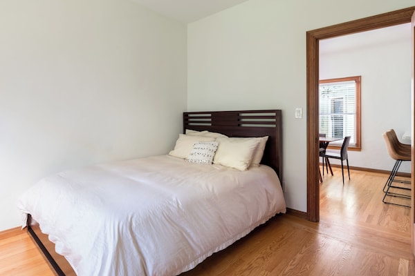 Stunning Two Bedroom Mediterranean Home - Berkeley, CA