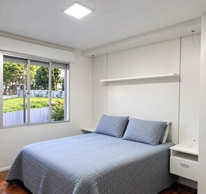 1 habitación, tabla de planchar con plancha, wifi gratis y ropa de cama 