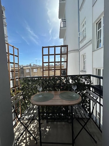 Lumina 2-room Apt w/ Balcony I Center