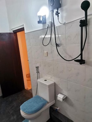 Deluxe Double Room, Balcony, River View | Bilik Mandi