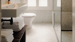 Bathroom - Suites 1BR / 4P / AC Apartment - Sentier 07 (Ile de france)