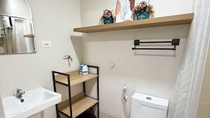 Bathroom - Room-fresh Smdc Style Tower (Iloilo)