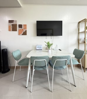 Dining room - Room-fresh Smdc Style Tower (Iloilo)