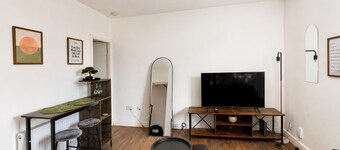 Apartment - Sleeps 4 - Free Parking