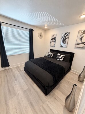 Room - The Luxe Landing Stylish & Cozy Dallas Stay (Dallas)