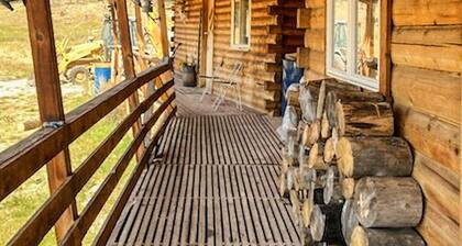 Nez Perce Trail Stay & Play - Whitetail Cabin