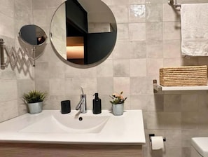 Unclassified image, 4 of 51, button - Vrbo Property (LAS CONDES)