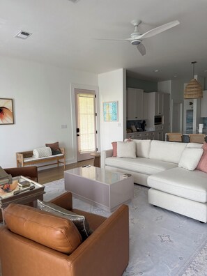 Living area - 3-bedroom house in Henderson Point (Pass Christian)