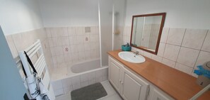 Bathroom - Vrbo Property (Porto-Vecchio)
