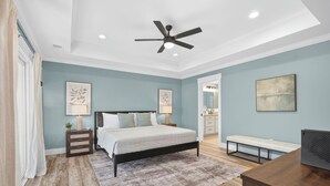 Tabla de planchar con plancha, wifi y ropa de cama 