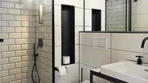 Bathroom - NOX Hotel Zimmer 4 Essence (Walzbachtal)