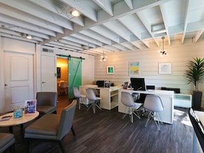 House - Soco Chic 1BR w Pool King bed Close to DT (Austin)