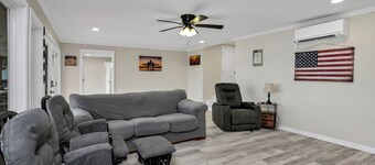 Lake Murray Retreat | Boat Ramp + Sleeps 10