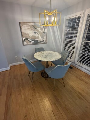 Modern 3 Bedroom Lindley Park Home - Central Location - Sleeps 7 - EV ...