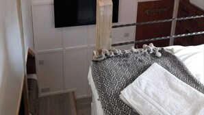 Room - Cosy Victorian Loft Conversion @ The Chairworks Recording Studio (Castleford)